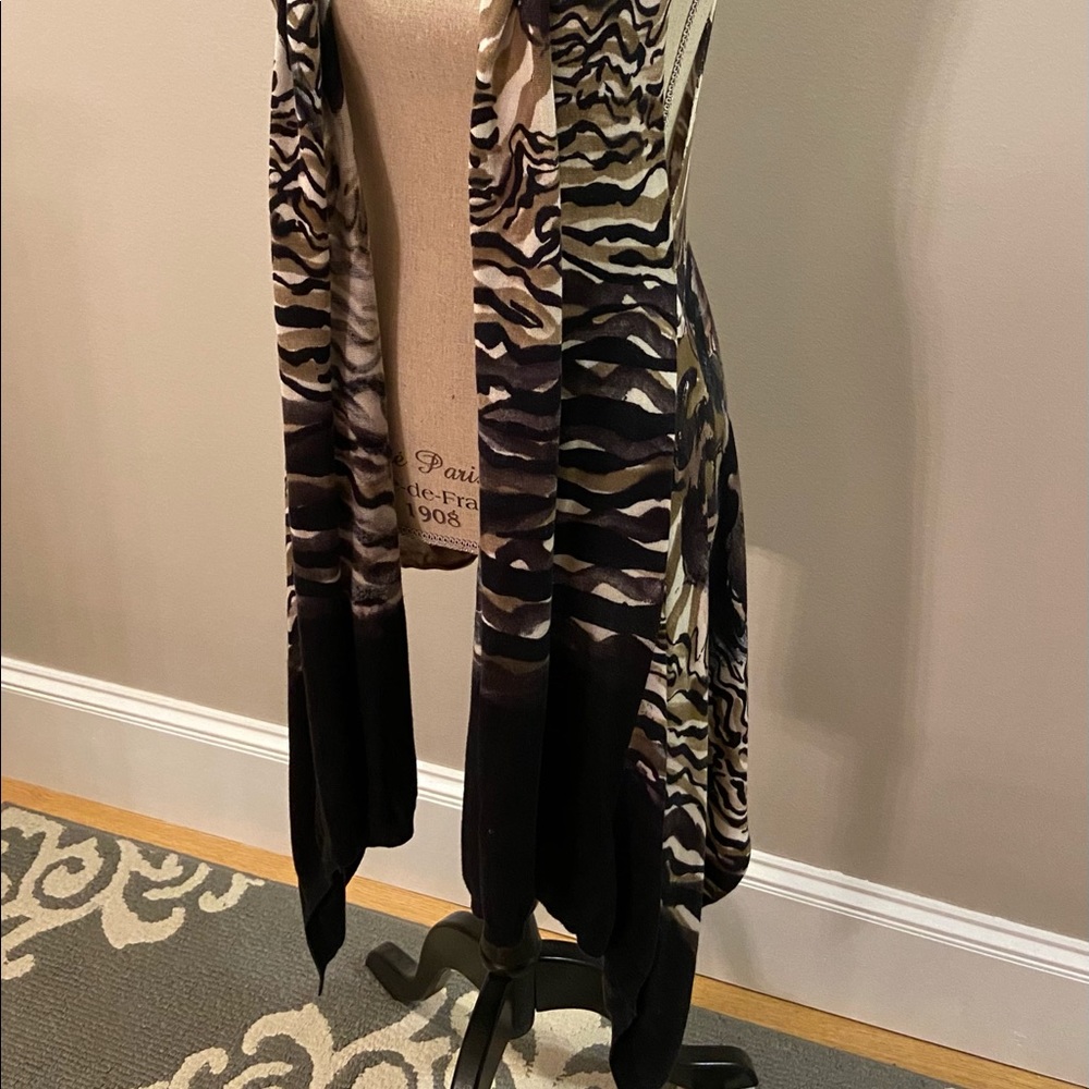 Adore Cardigan Vest - Picture 4 of 9